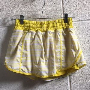 lululemon athletica Skirts - Lululemon yellow and white skirt, sz 4, 58948 lululemon athletica Skirts - Lululemon yellow and white skirt, sz 4, 58948